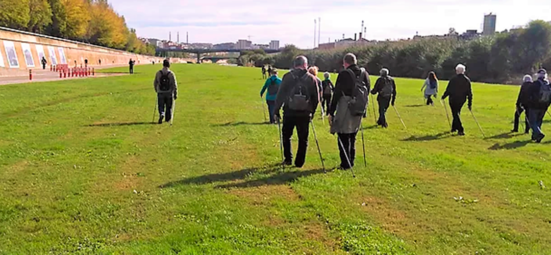 Marcha nórdica para personas afectadas de fibrosis pulmonar idiopática u otras enfermedades respiratorias