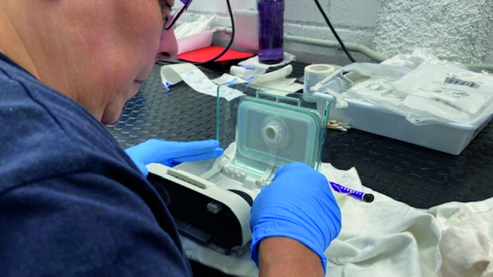 Nippon Sanso Homecare España y SIFU colaboran para integrar a personas con diversidad funcional en la limpieza de equipos respiratorios