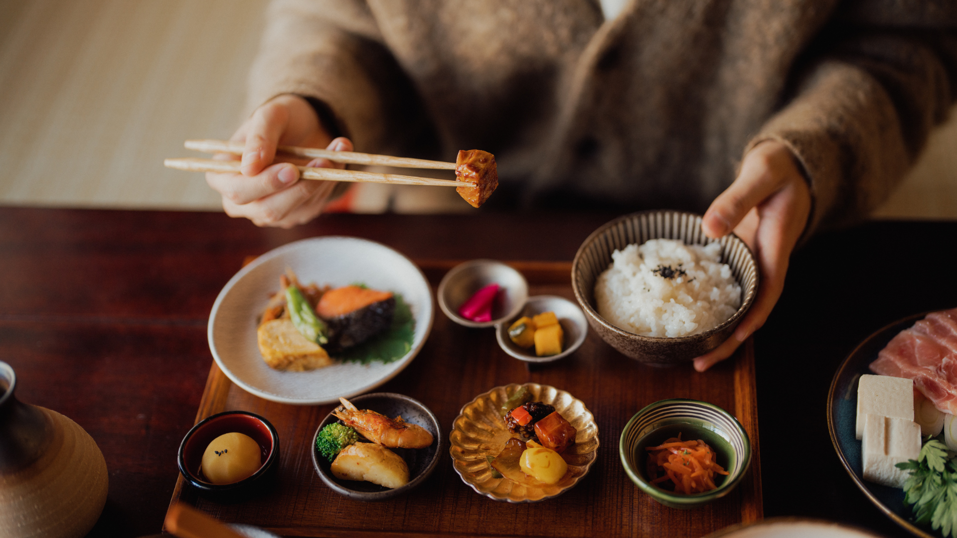 Alimentación y sueño, lo que comes influye en cómo duermes