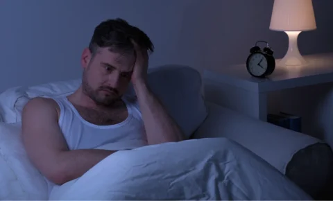 ¿Por qué me despierto siempre a las 4 de la mañana?¿Cómo solucionarlo?