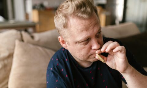 Tabaco y apnea del sueño. Fumar empeora la respiración nocturna y afecta al tratamiento
