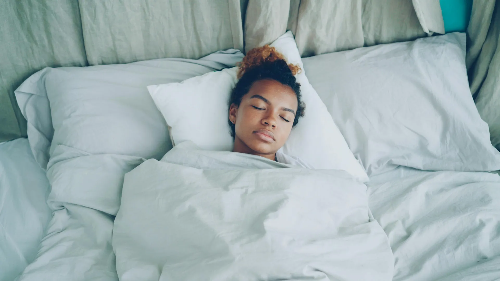 Remedios virales para dormir ¿qué dice la evidencia científica sobre los sleep hacks?